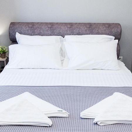 A Spacious Brand New Studio Ideal For 2 A Διαμέρισμα Αθήνα Εξωτερικό φωτογραφία